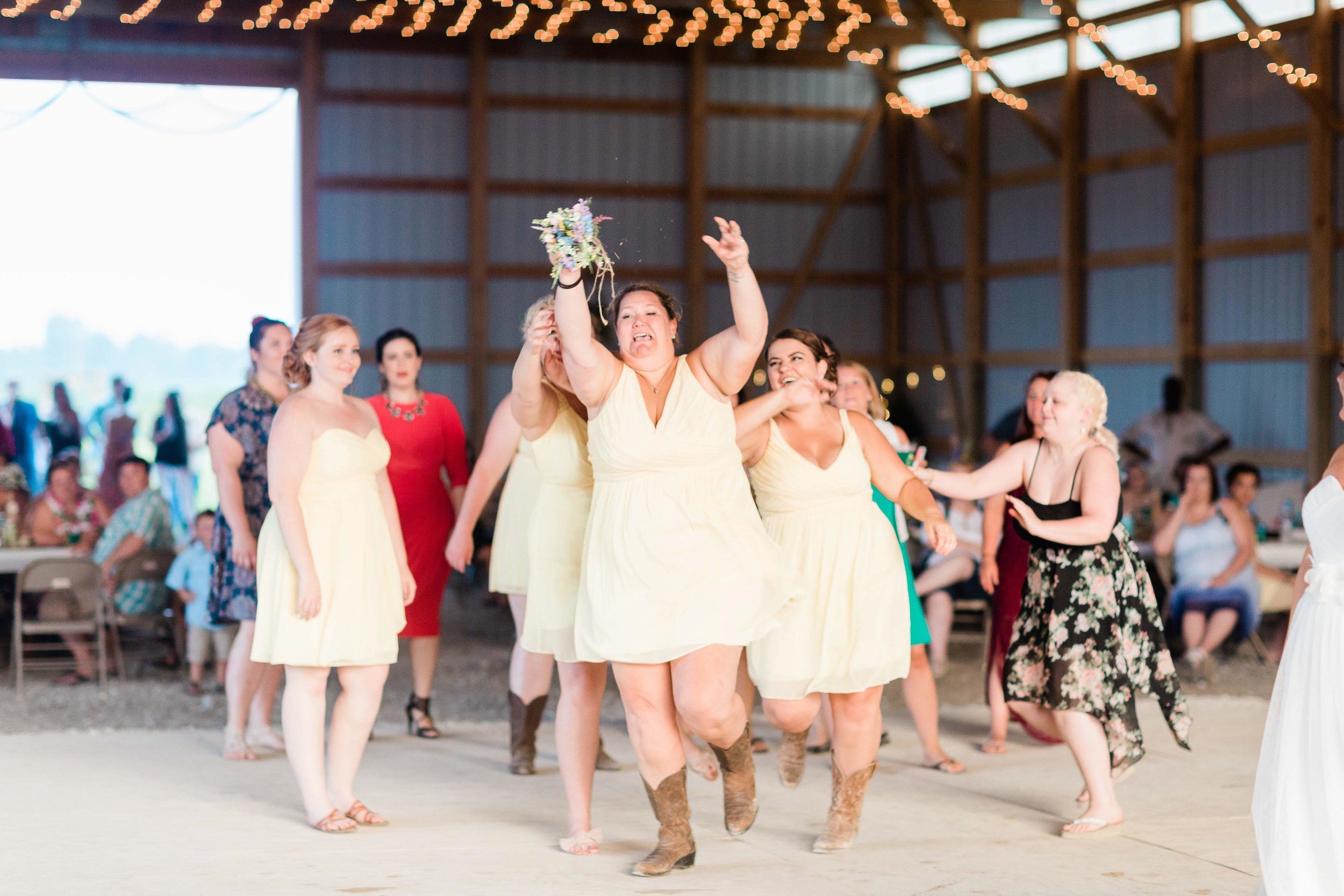 barn wedding blanchester ohio photographer-41.jpg
