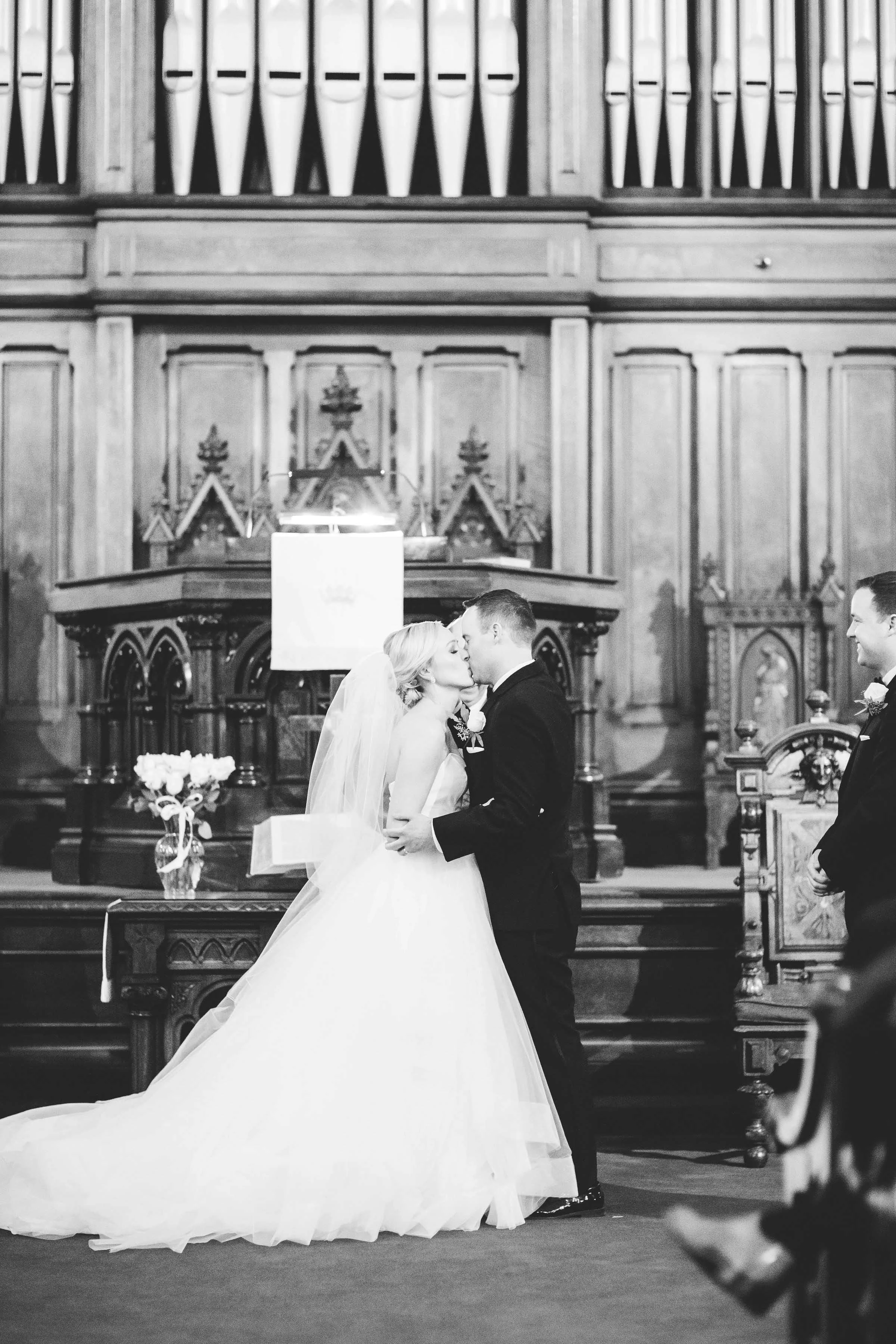 covenant first presbyterian church wedding cincinnati-4.jpg