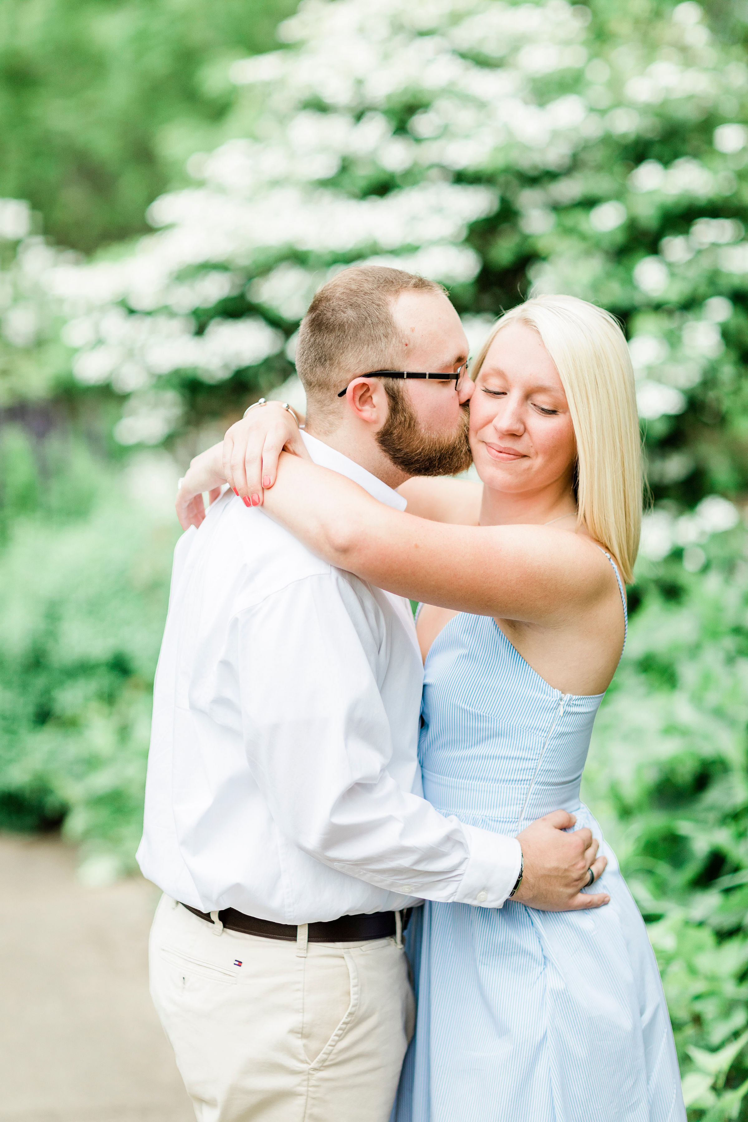 ault park cincinnati engagement photography-58.jpg