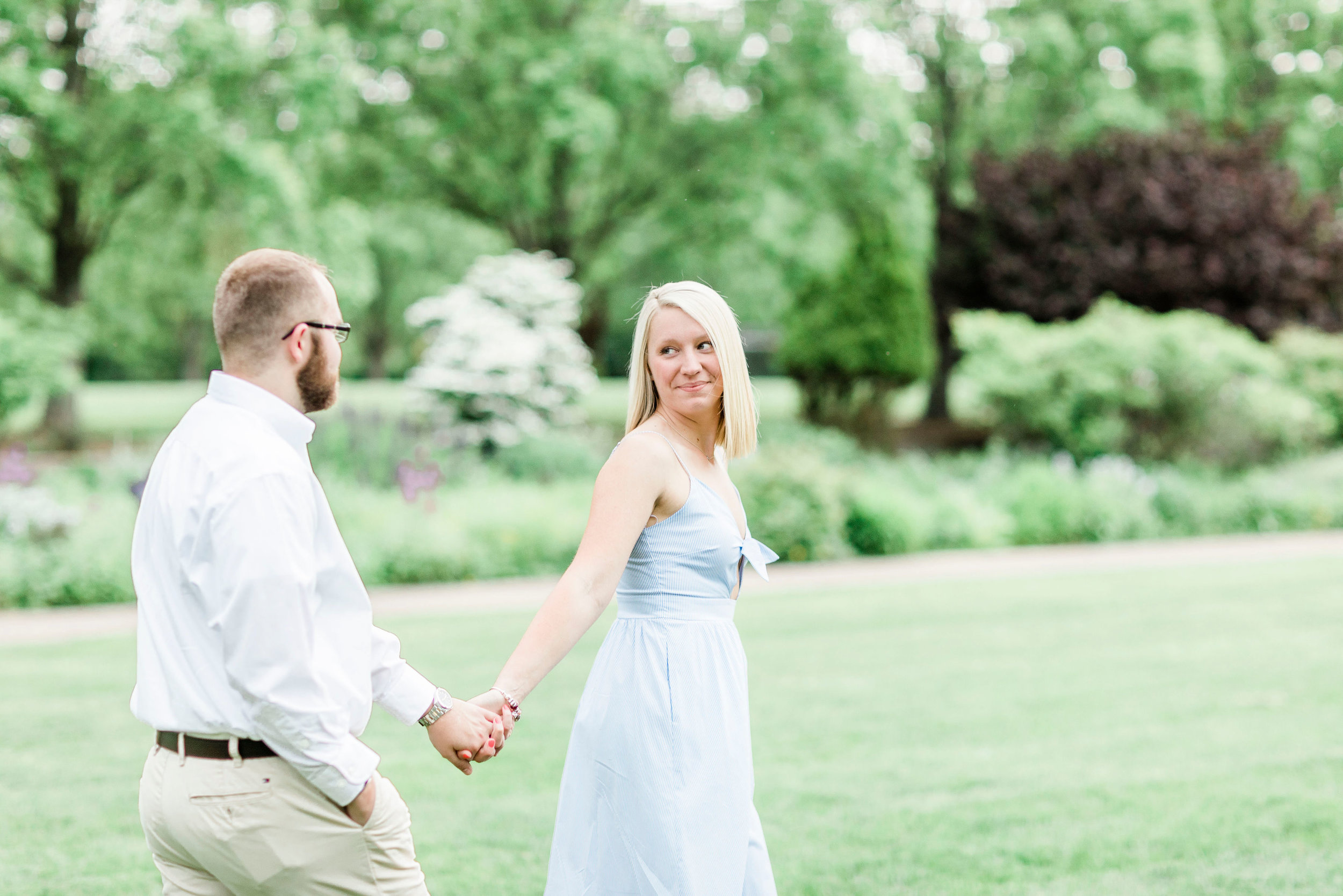 ault park cincinnati engagement photography-59.jpg