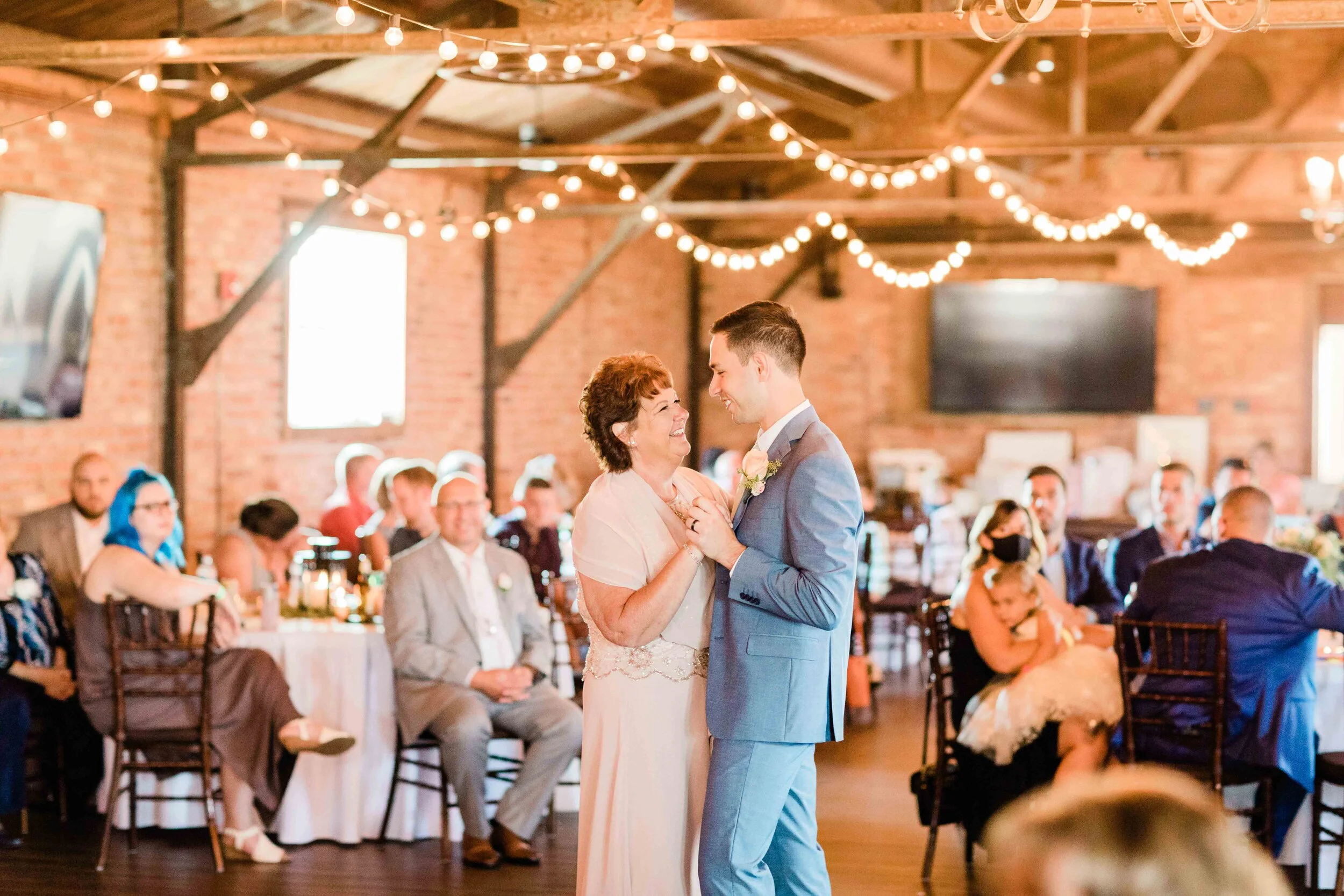pickwick place reception photos-4.jpg