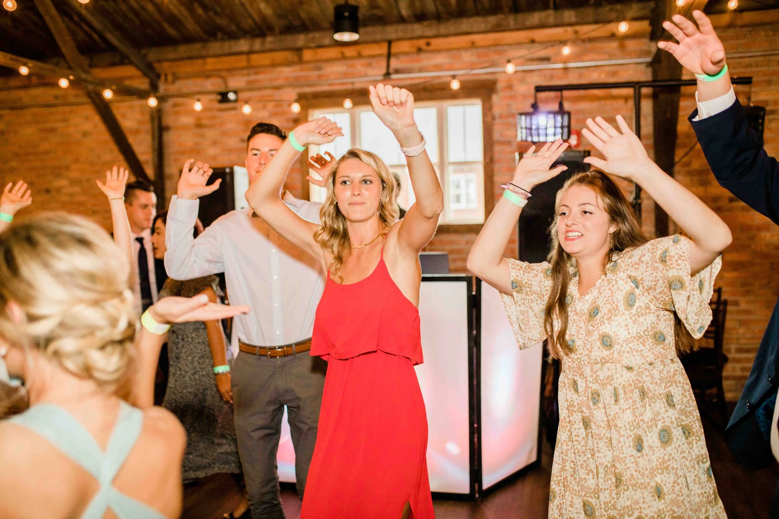 pickwick place wedding reception-8.jpg