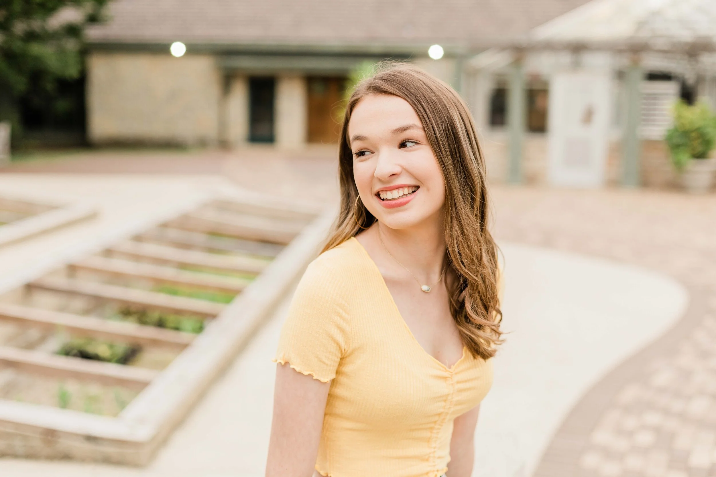 cox arboretum senior pictures-3.jpg