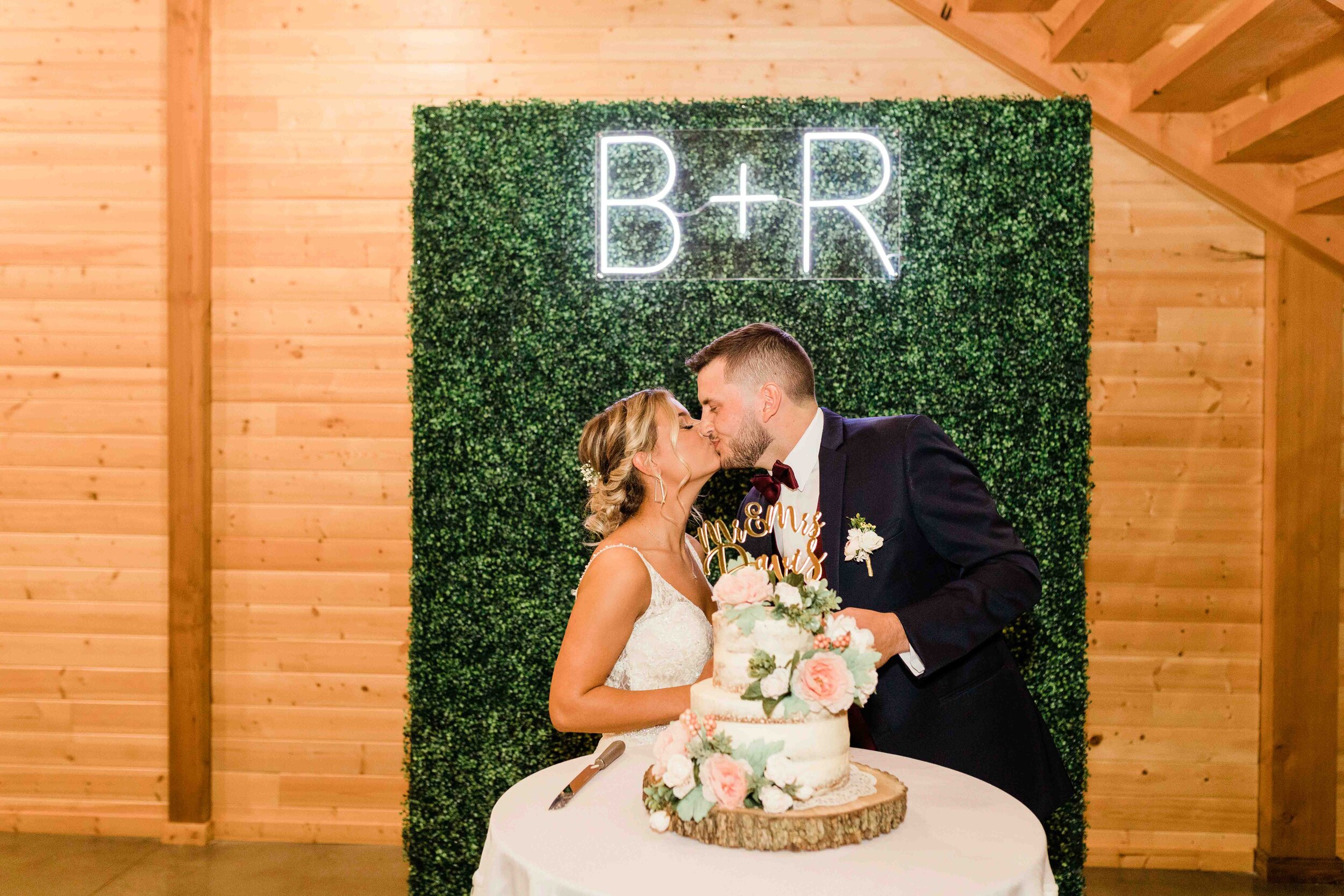 stone valley meadows wedding reception-22.jpg