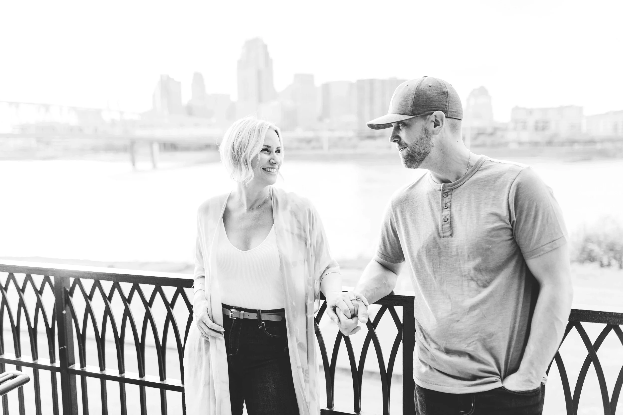 cincinnati ohio engagement photographers-7.jpg