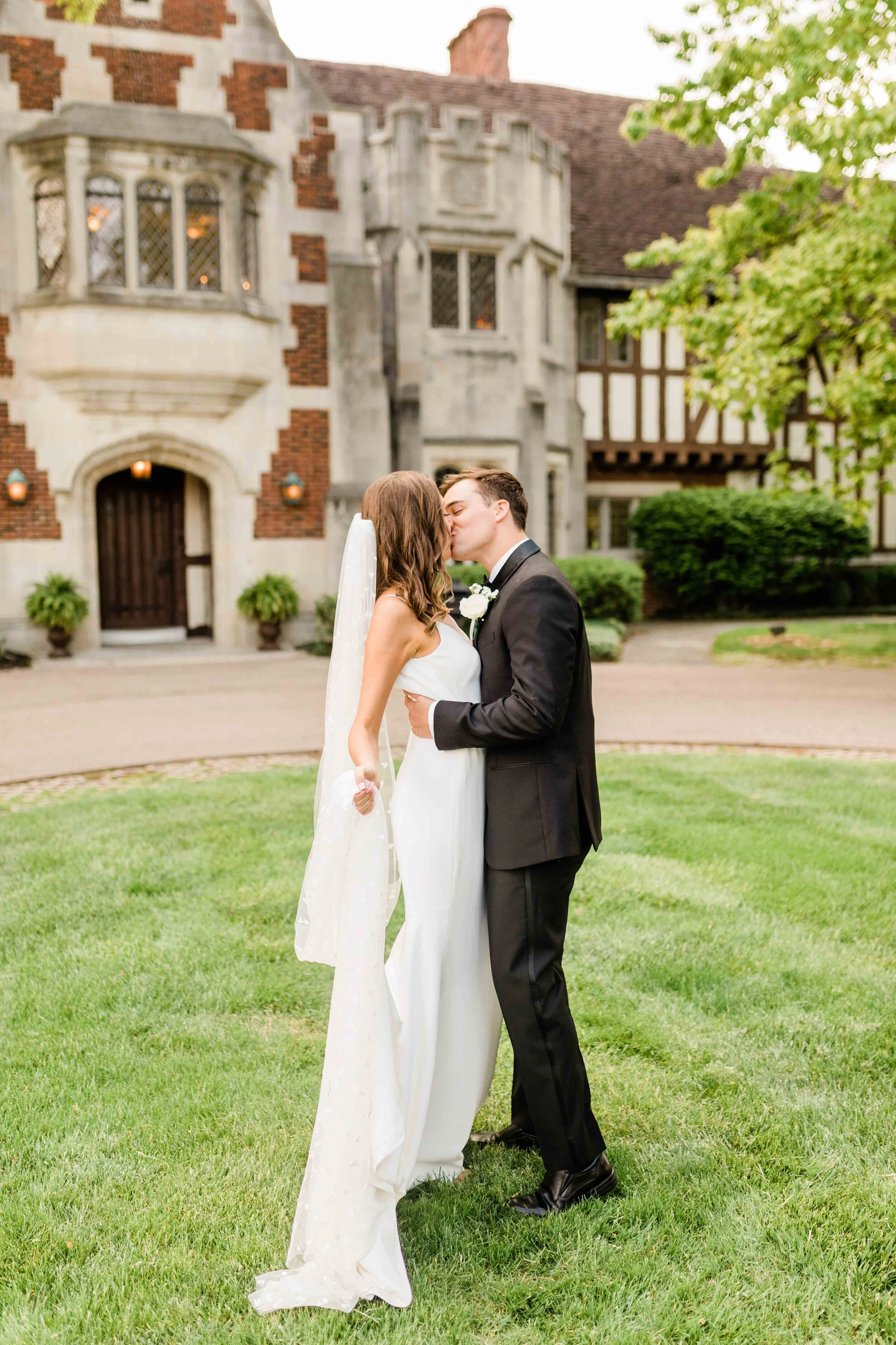pinecroft at crosley wedding-3.jpg
