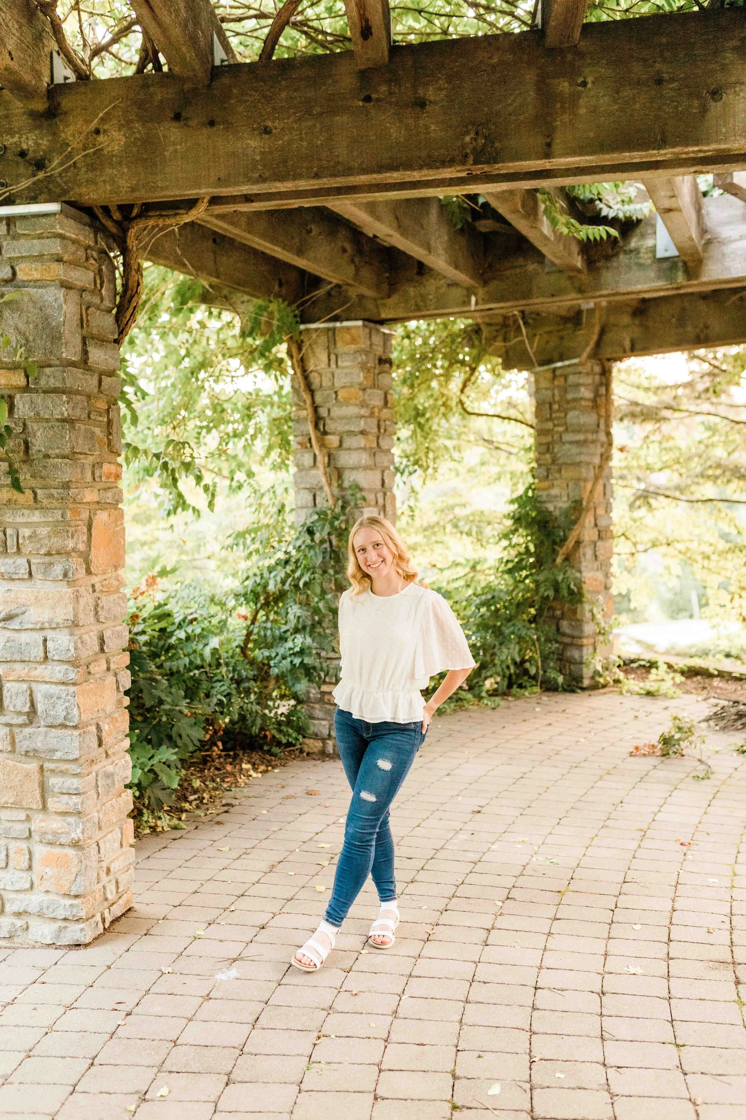 devou park senior photos-1.jpg