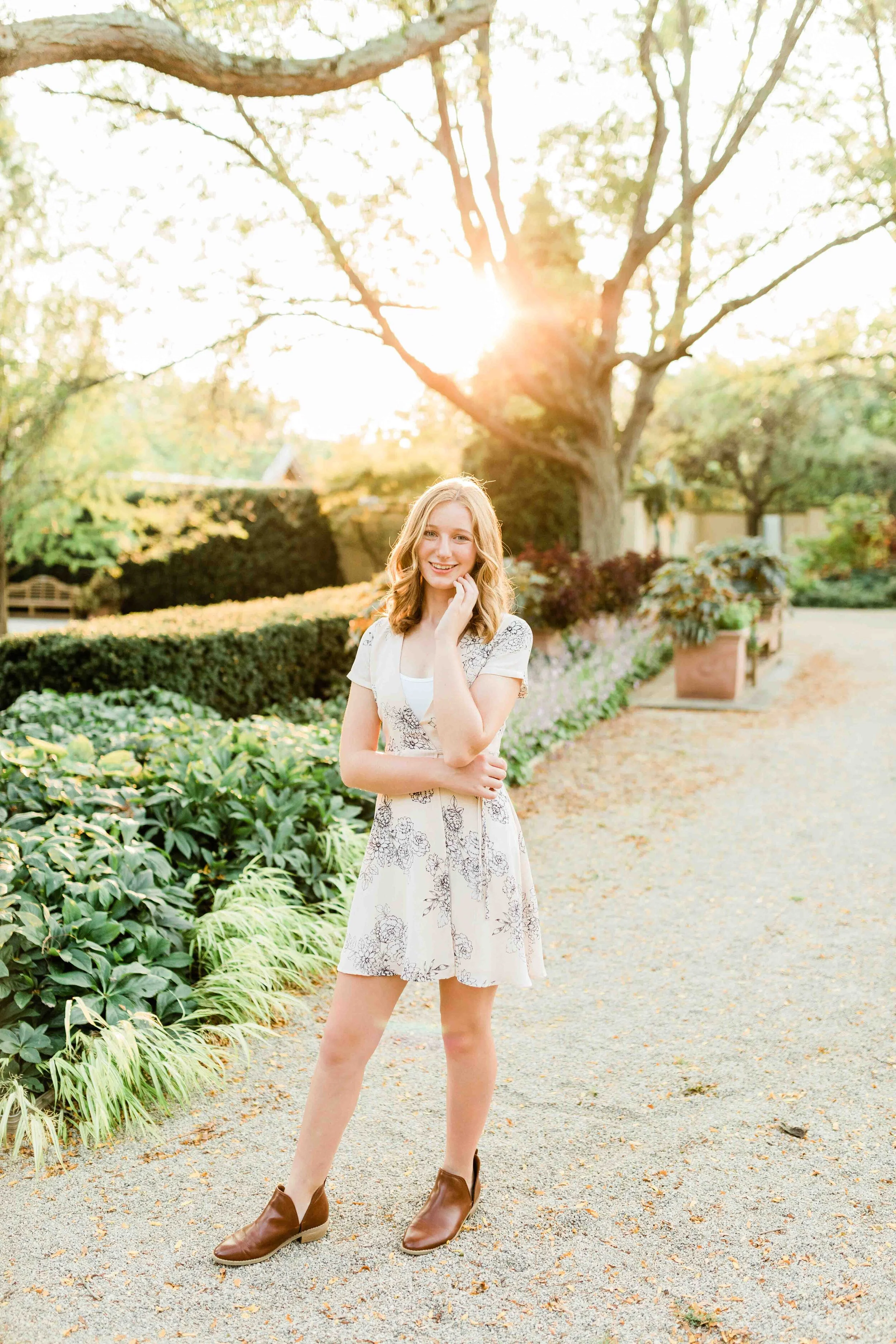 wegerzyn gardens metropark senior pictures-6.jpg