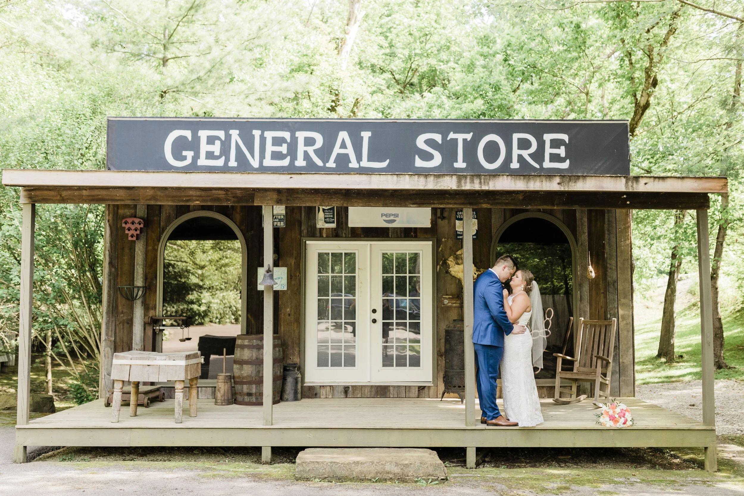 Inn at Oneonta Wedding Photographers.jpg