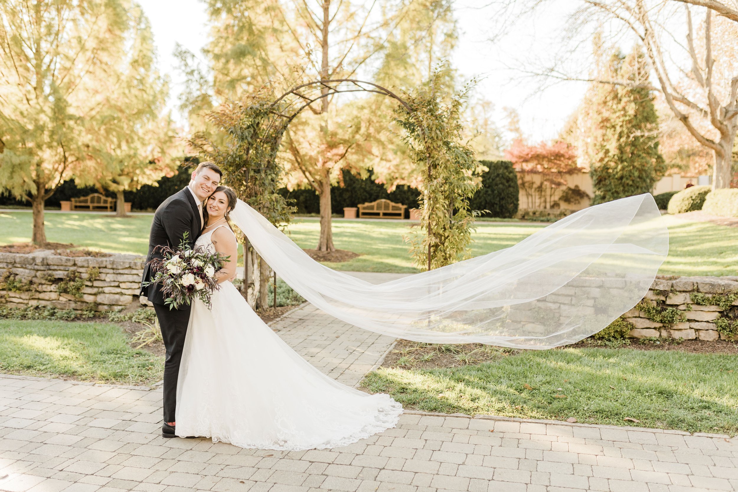 veil bride and groom photography.jpg