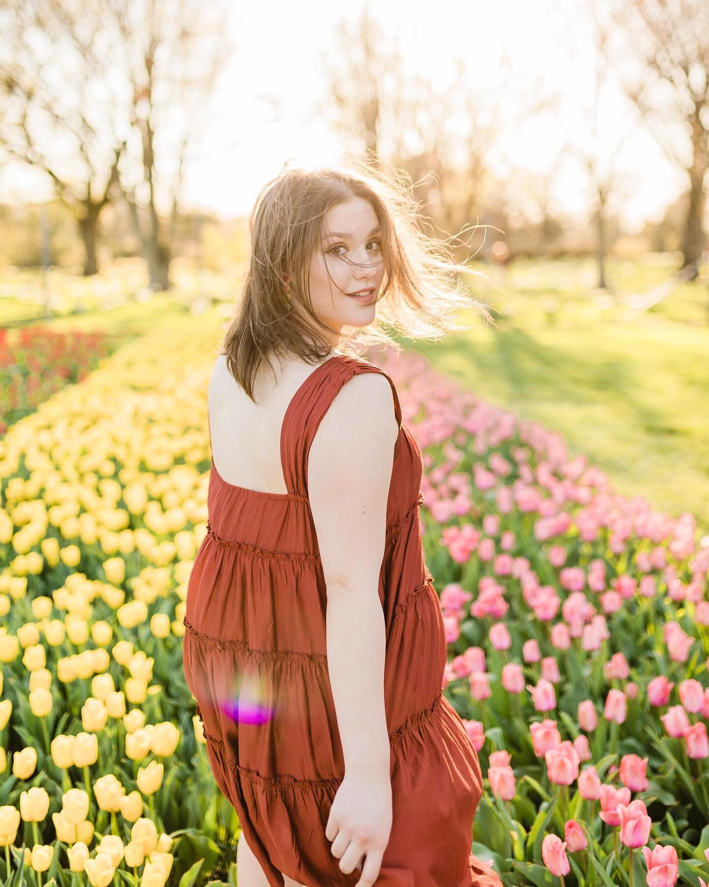 Under normal circumstances, hair in the face isn&rsquo;t what we go for. HOWEVER, when you&rsquo;re frolicking through a tulip field at Golden Hour, and everything feels flowy and beautiful and free&hellip; the wild &amp; windswept hair can stay. You