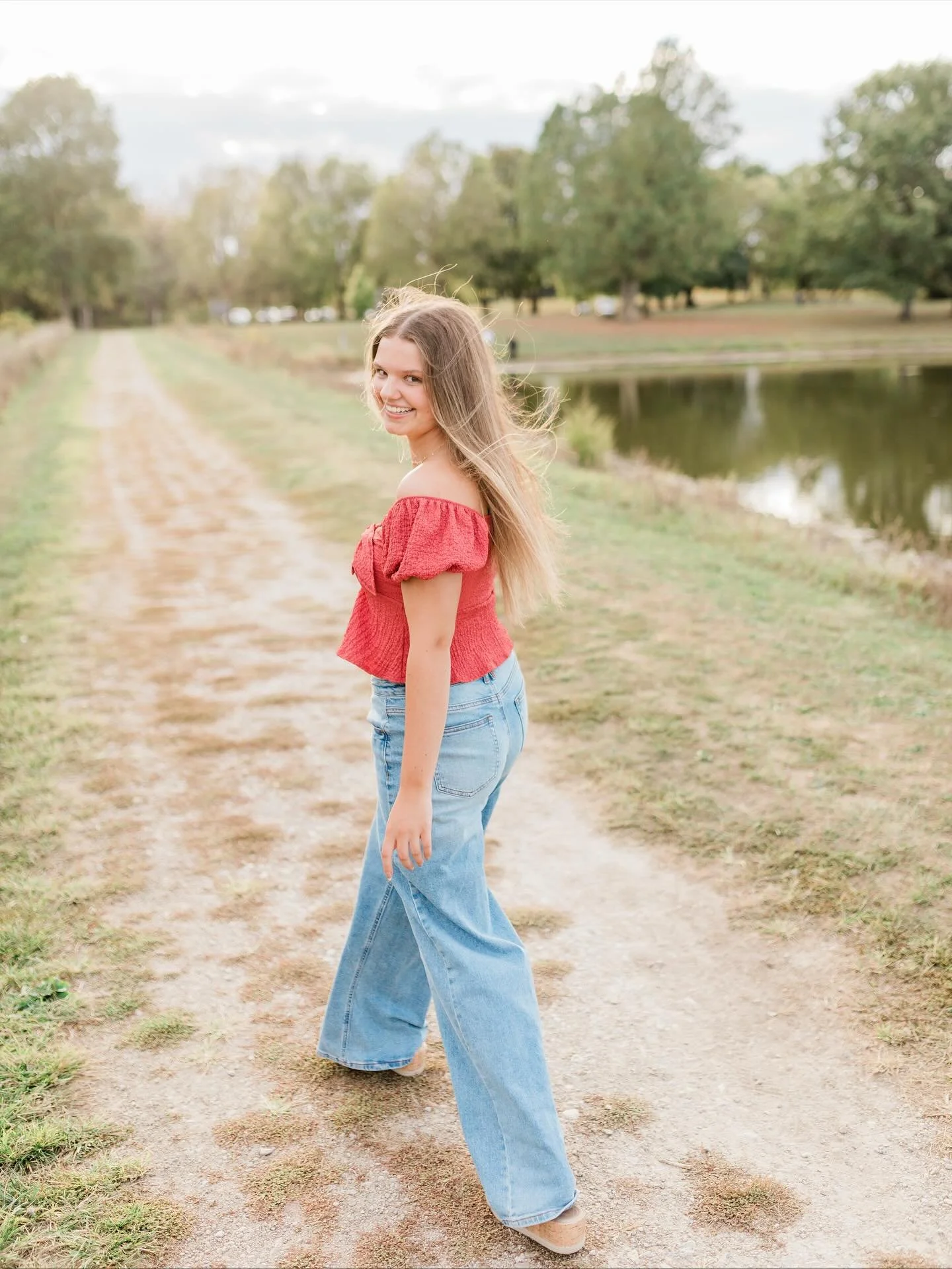Laney!! I have never in my life seen hair that blows so perfectly in the breeze!!! A perfect shoot for a beautiful &amp; lovely senior! &hearts;️
