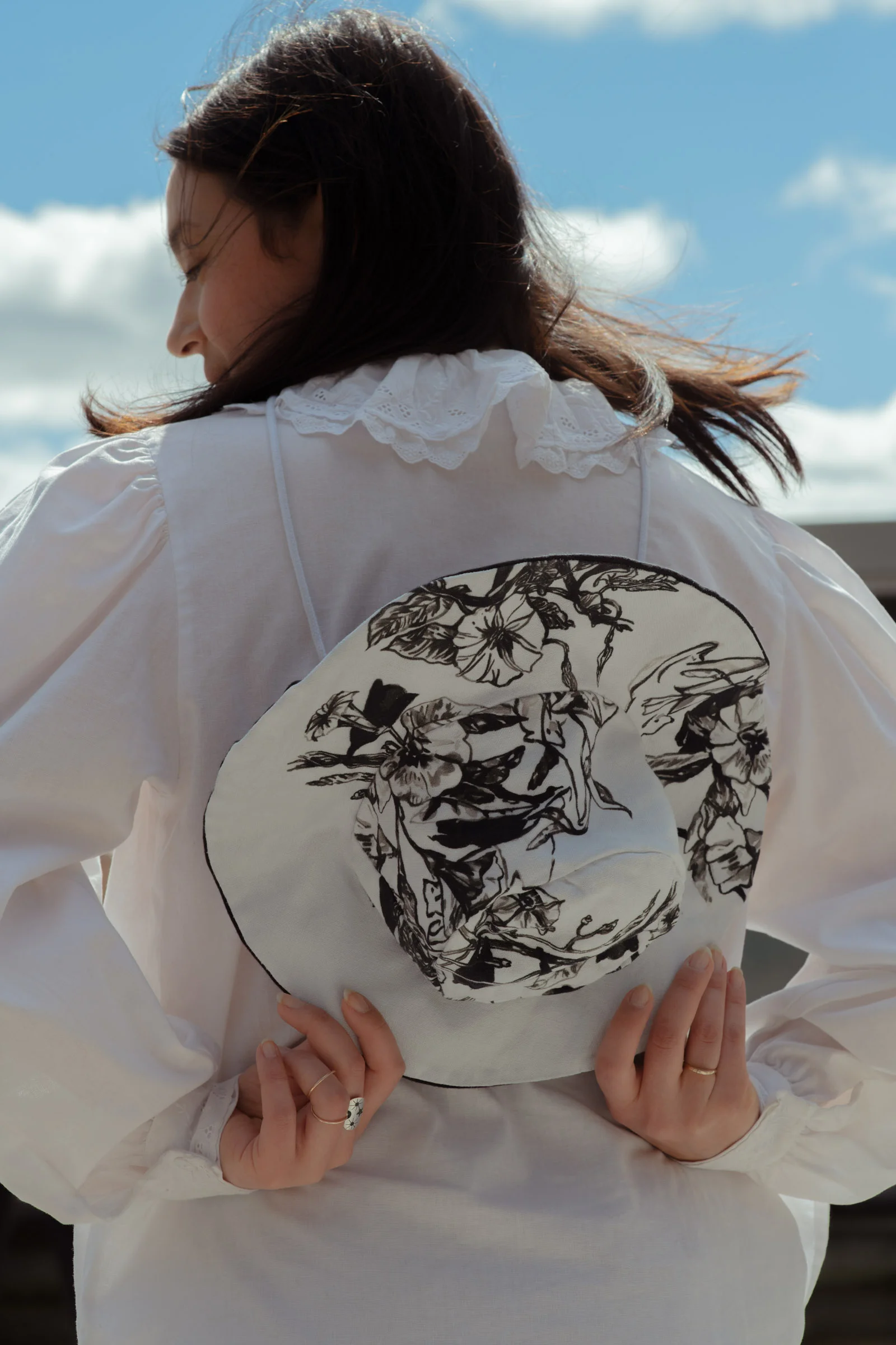 Photo by Tamara Leger .