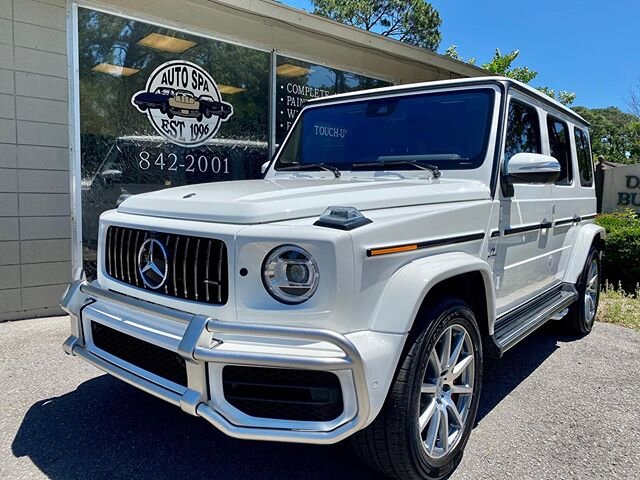 The owner of this 2020 AMG G 63 wanted more out of his polar white finish. We preformed single stage paint correction followed by @gtechniq_na Crystal Serum Ultra topped with EXOv4 to keep that better than new shine for at least 9 years to come!
.
Fe