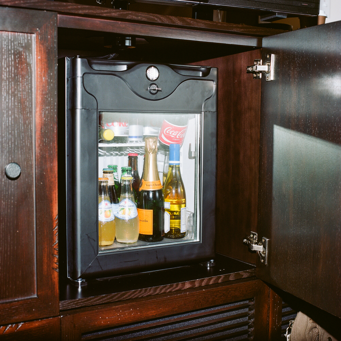 jonasjungblut_minibar02.jpg