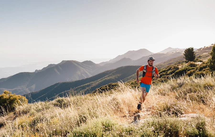 trail running in Santa Barbara by photographer Jonas Jungblut