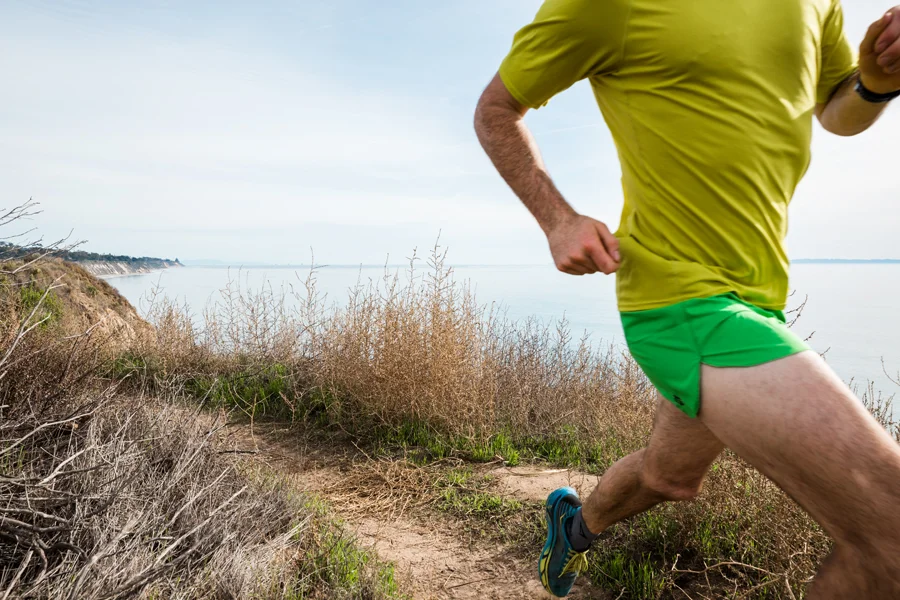 trail running in Santa Barbara by photographer Jonas Jungblut