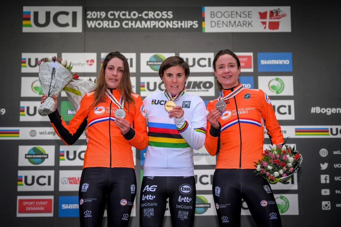 Cant rekent af met Nederlandse armada en pakt derde opeenvolgende wereldtitel