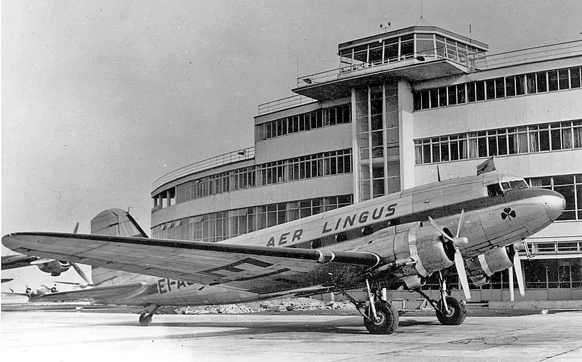 retro aer lingus plane.jpg