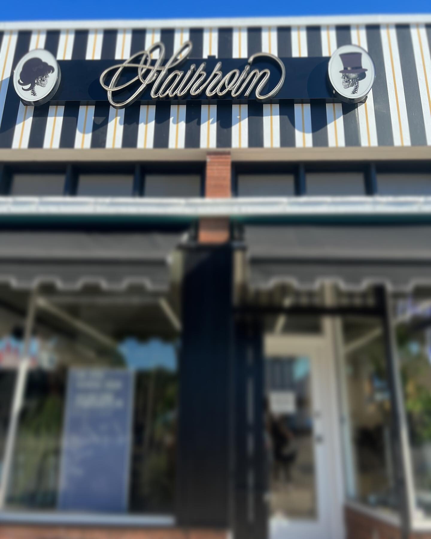 Our sign is officially up 🖤 come check out our new space ! 4637 Hollywood Blvd! #losfeliz #easthollywood #newlocation #losfelizsalon #lasalon #losangeles