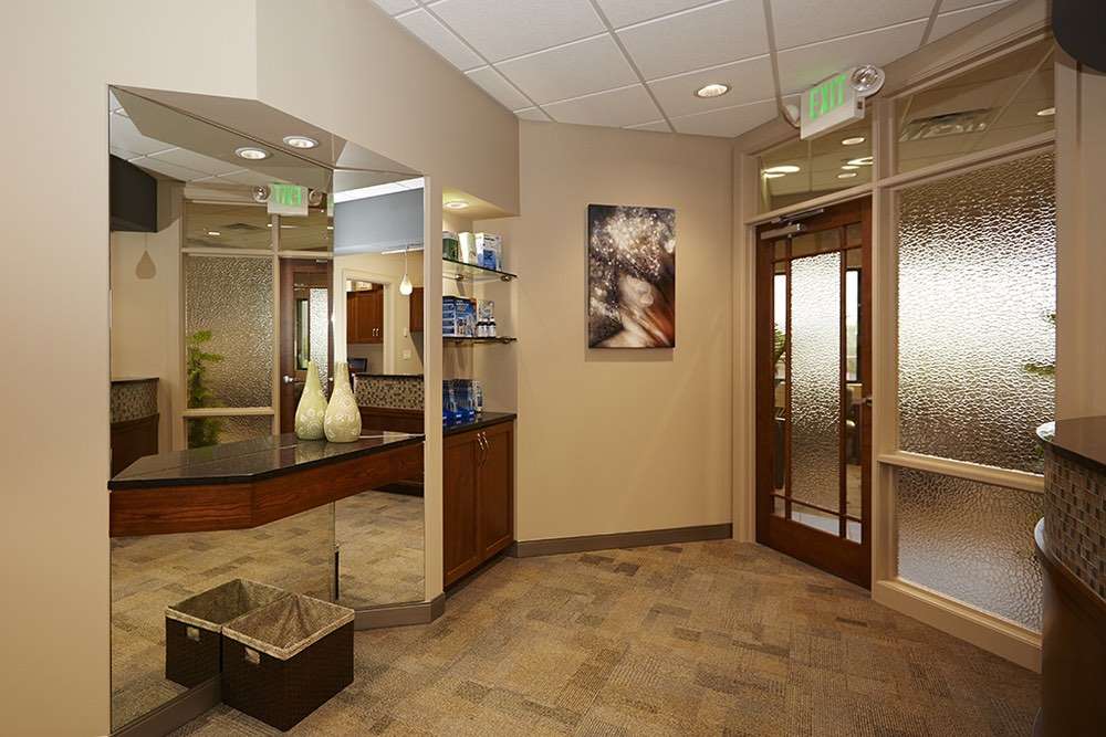 ELLIS-DENTAL-RECEPTION-MIRROR.jpg