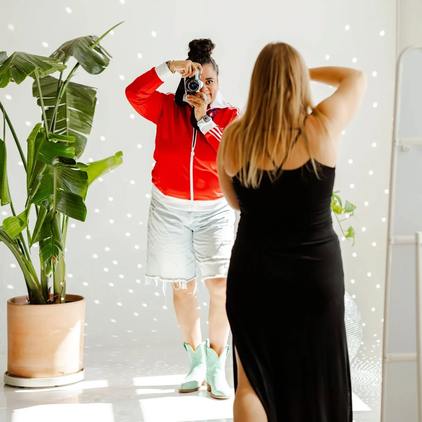 When your workplace is also your playground...

Snapshots from Member Event: Prosecco + Play
@denverphotocollective @rebeccachristinephoto @brookeaustinphoto