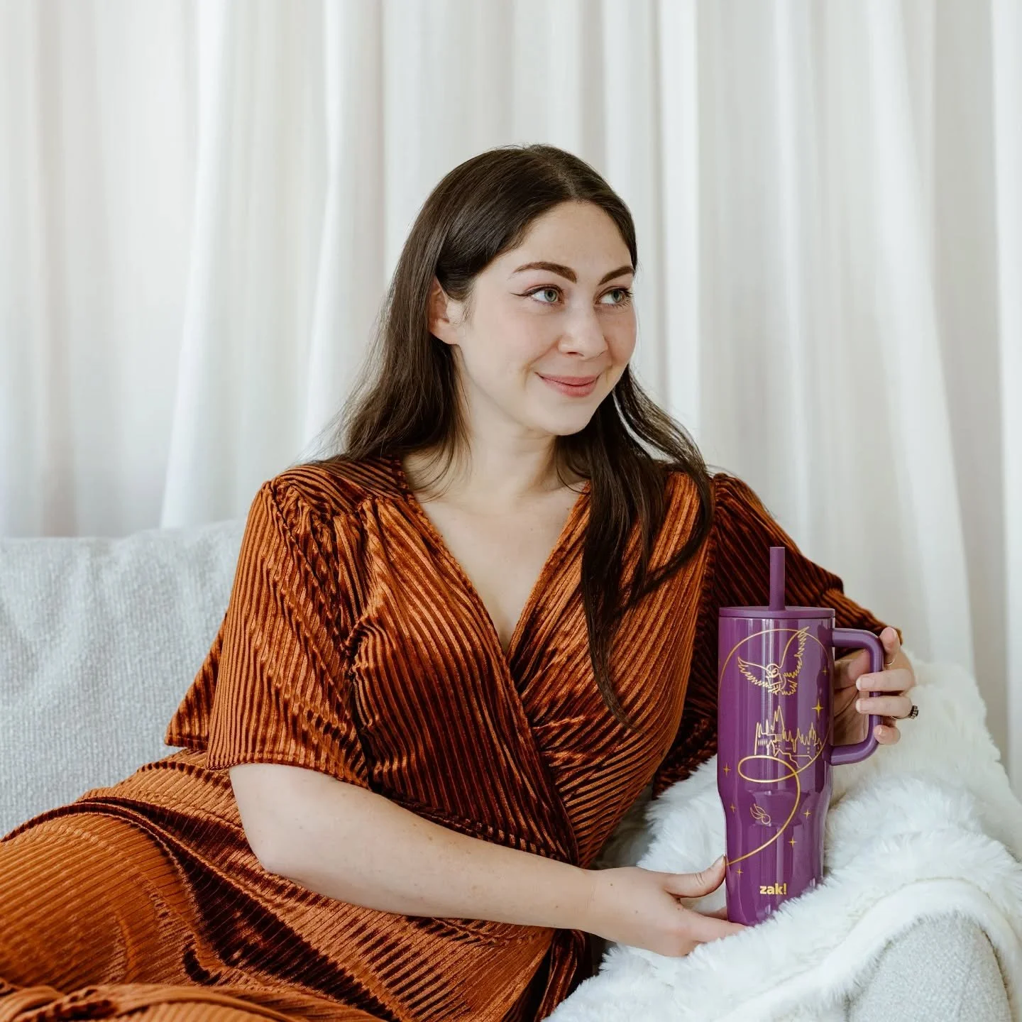 Honestly we love branded photography work. @csdresstoimpress and @marilee (dream team) got together to style this official Harry Potter themed water bottle by @zakdesigns at @denverphotocollective, and pulled some color complimentary wardrobe and pro