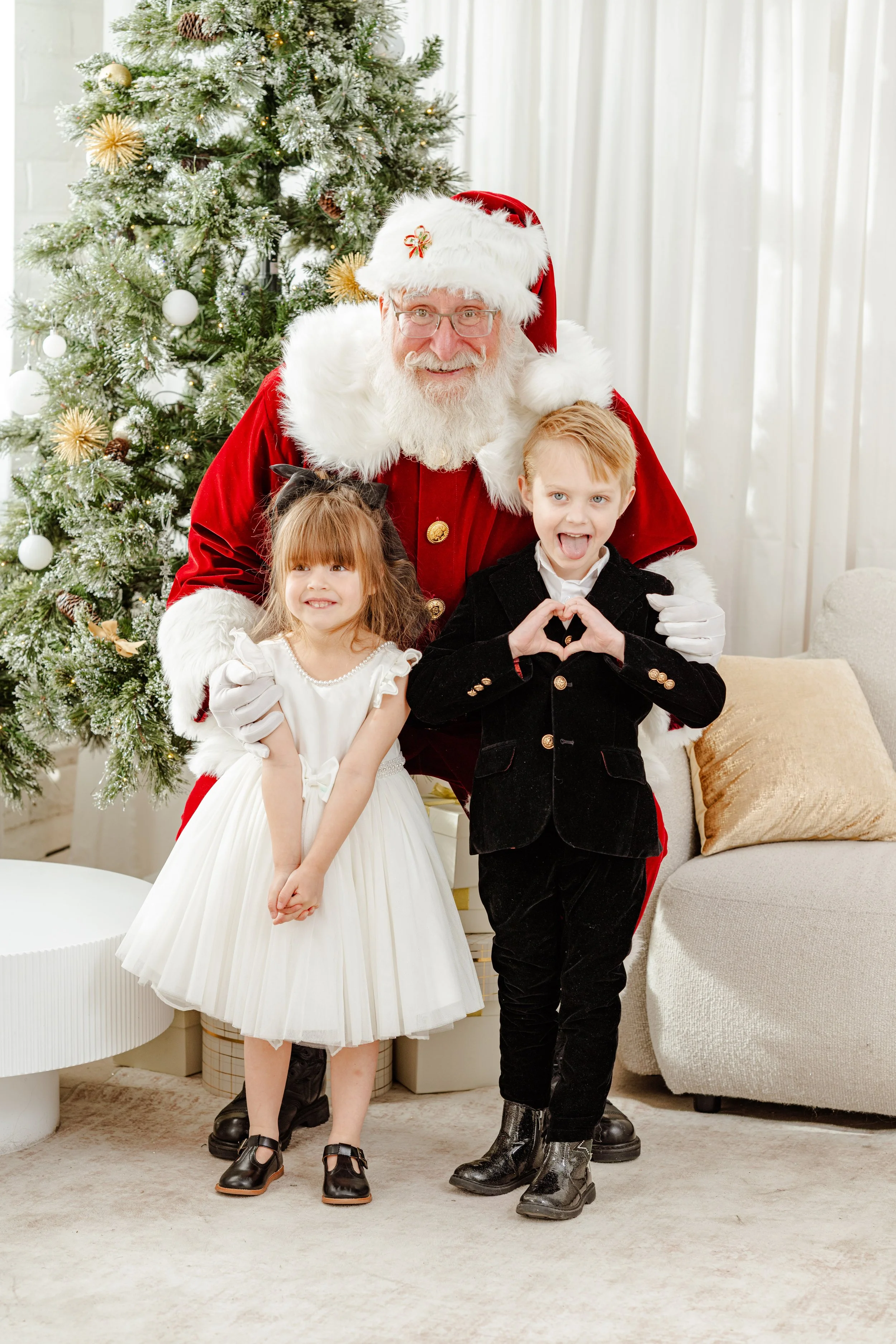 santa2025-marilee.co-09115.jpg