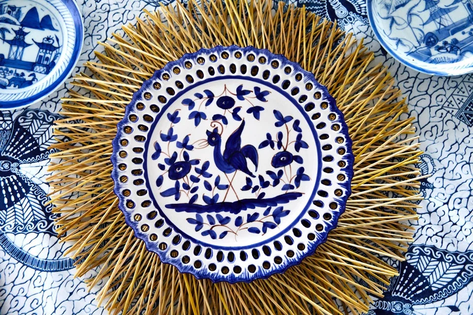 these hand painted scalloped plates are darling!