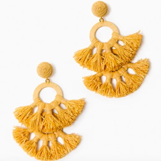 these raffia fringe earrings are so festive and fun!