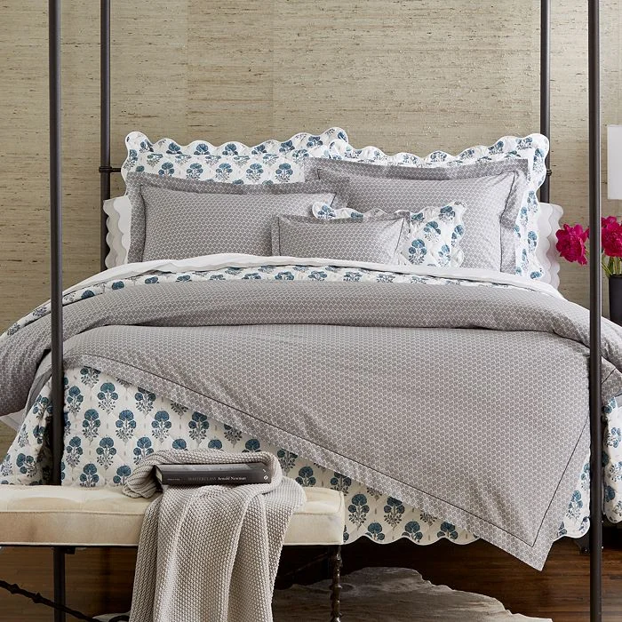 looking for pattern? we love this Indian inspired vibrant print bedding !