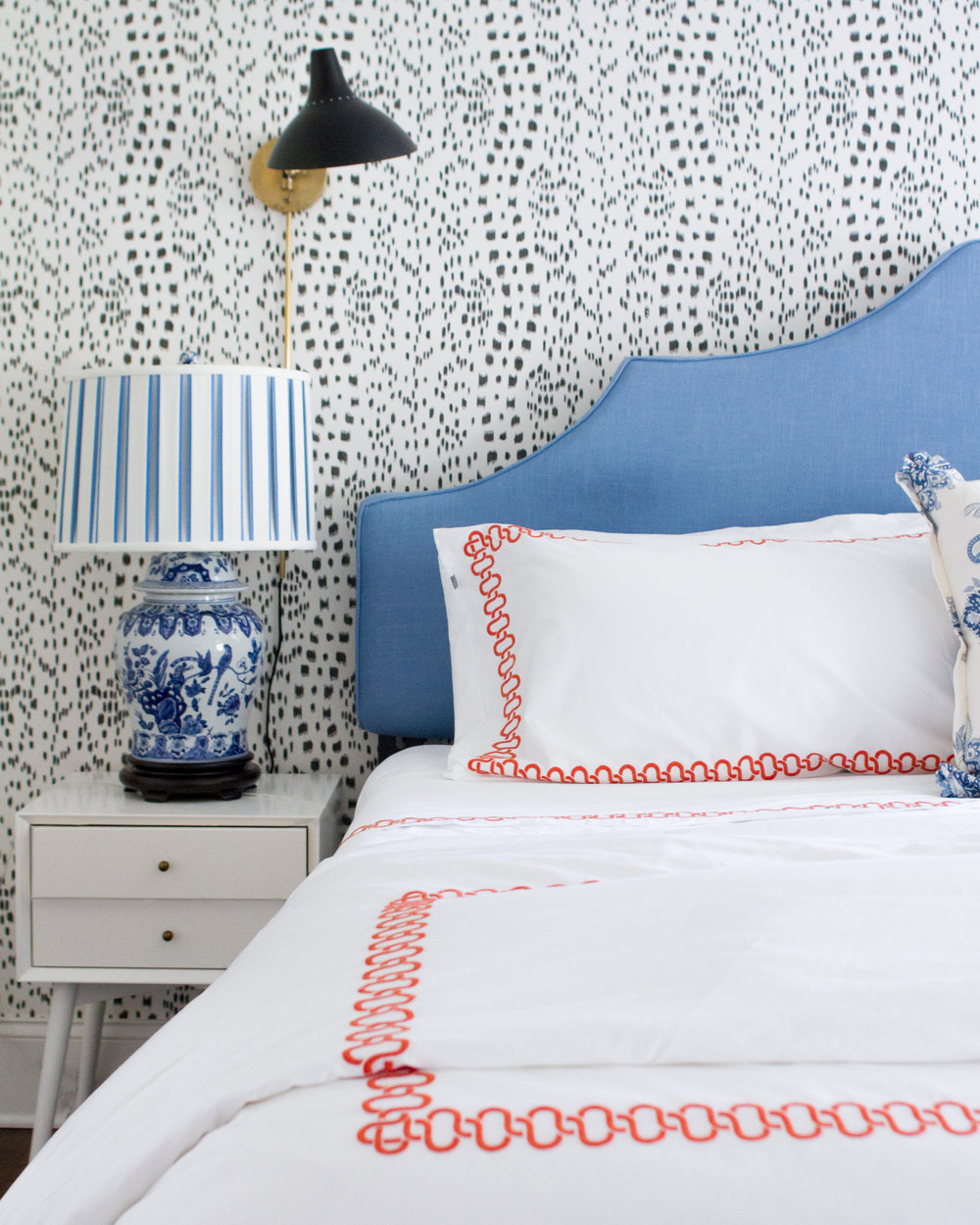 we love using this embroidered sheet set because it adds the perfect pop of color to any bedroom! / photo: Lauren Bradshaw