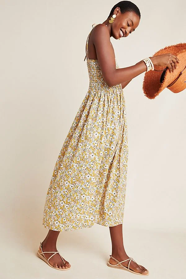 we adored the smocked bodice on this floral maxi dress !