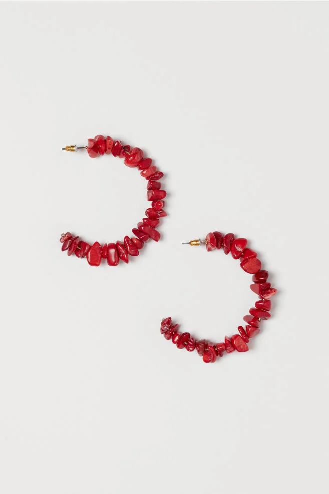 deal alert! snap these red statement hoop earrings up for under $10!