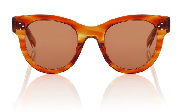 who doesn’t love a chic pair of cat-eye sunglasses ?!?!