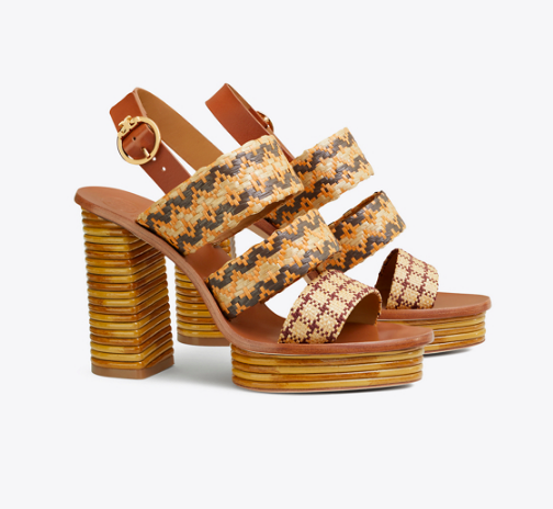 who knew pattern play could look so chic?!?! these wedges are perfection!