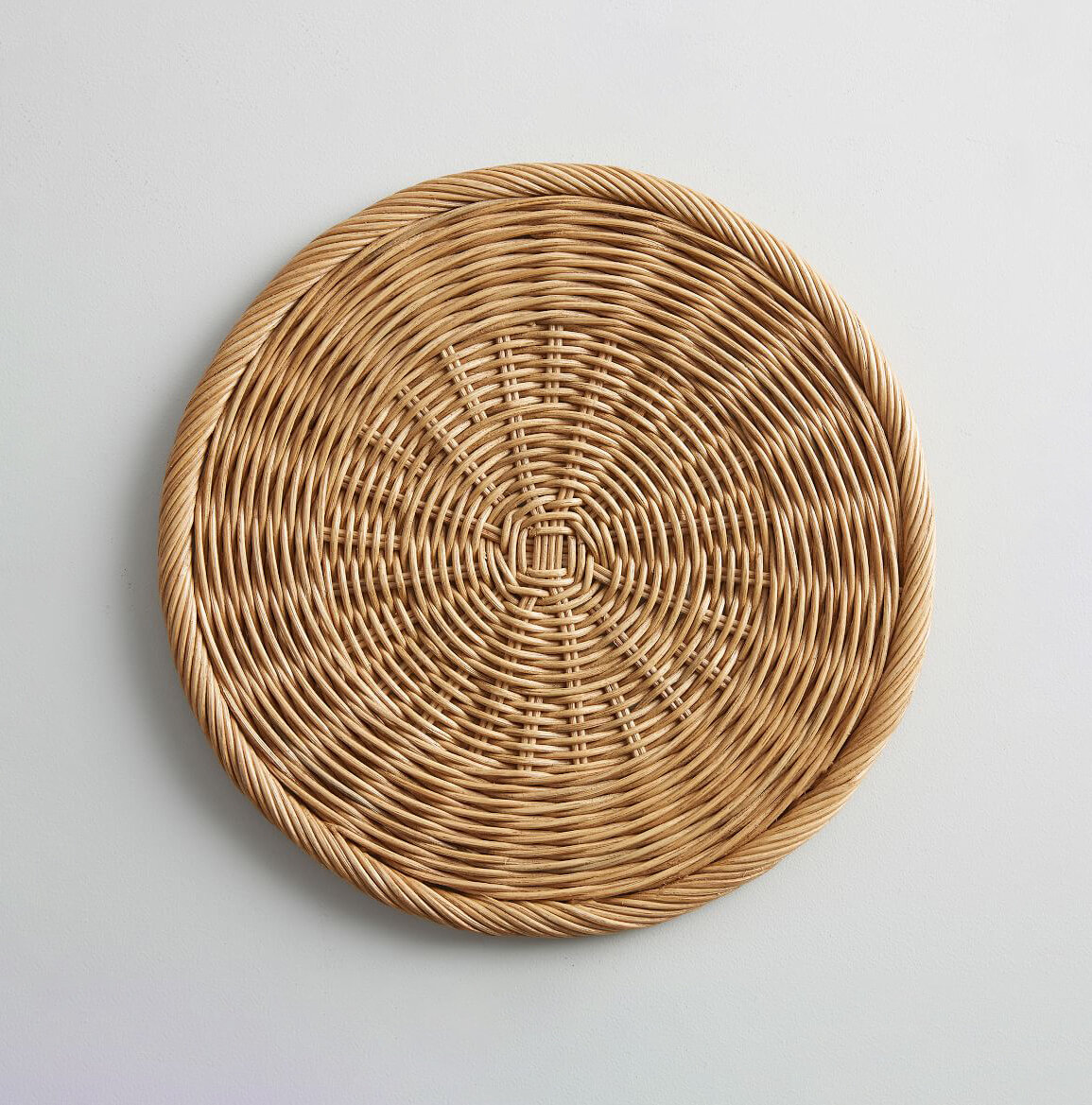 willow-wicker-charger-plate-natural-1-z.jpeg