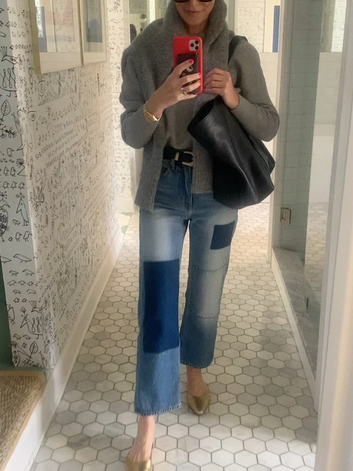 I&rsquo;m officially captive on a plane ✈️ for 12 hours with nothing but snacks, a sleep mask, and WiFi. &hearts;️ What questions can I answer for you while I&rsquo;m up here? 👇

1. Travel day fit for our first leg of the trip. ✔️
2. Everything I pa