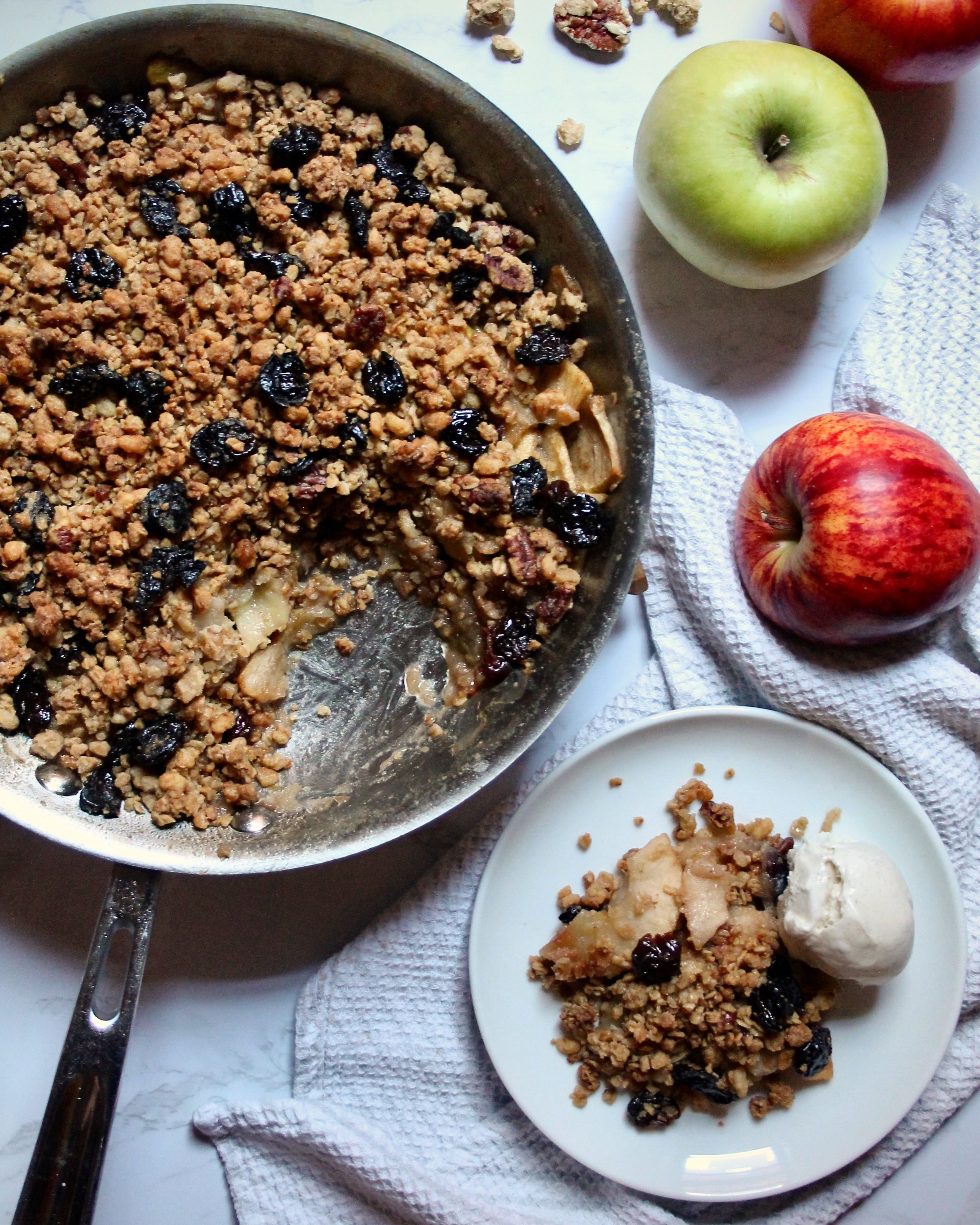 Skillet Granola-Apple Crisp