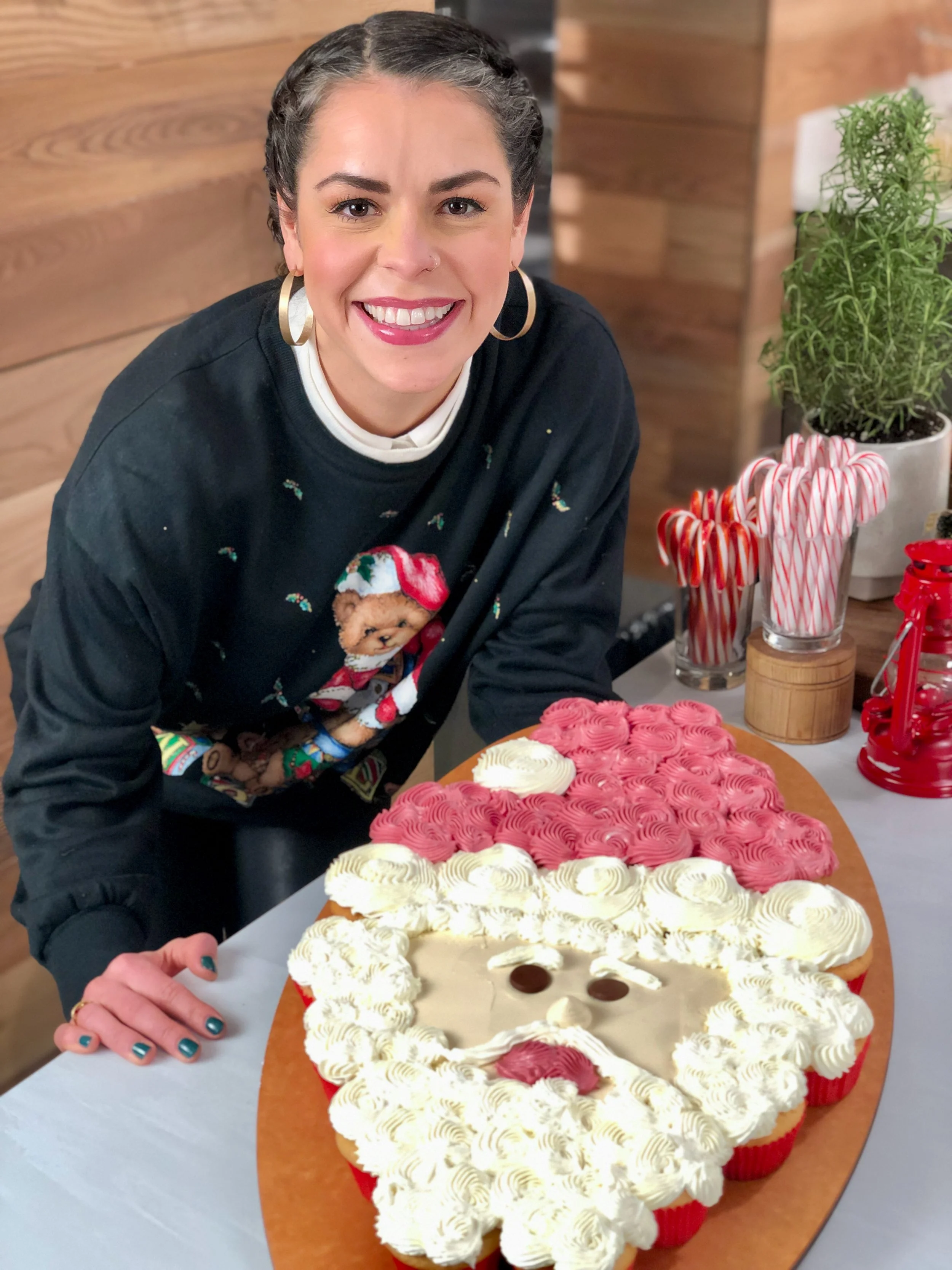 Santa Pull Apart Cupcakes