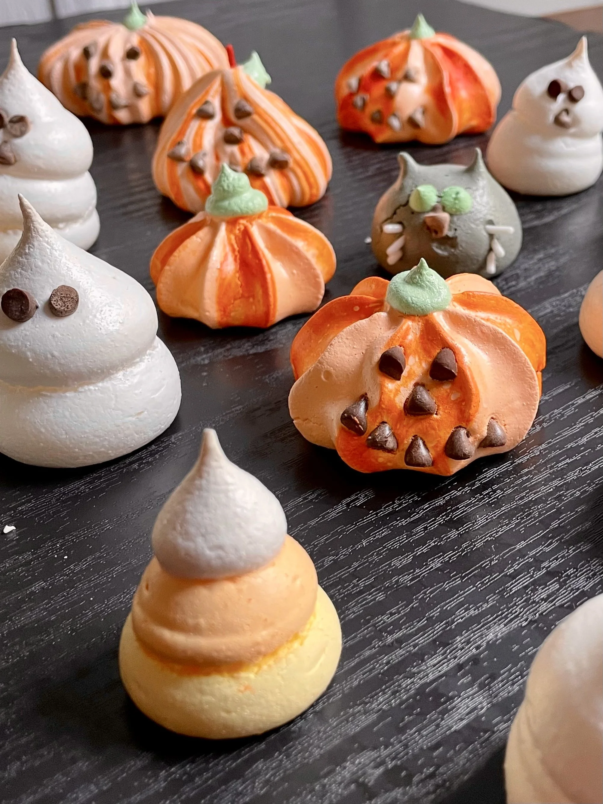 Meringue Ghosts and Pumpkins