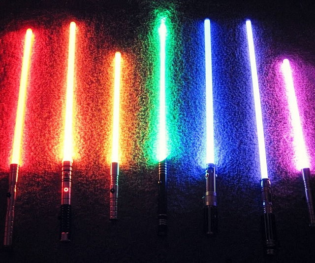 ultra-realistic-dueling-lightsabers-ultrasabers-640x533.jpg