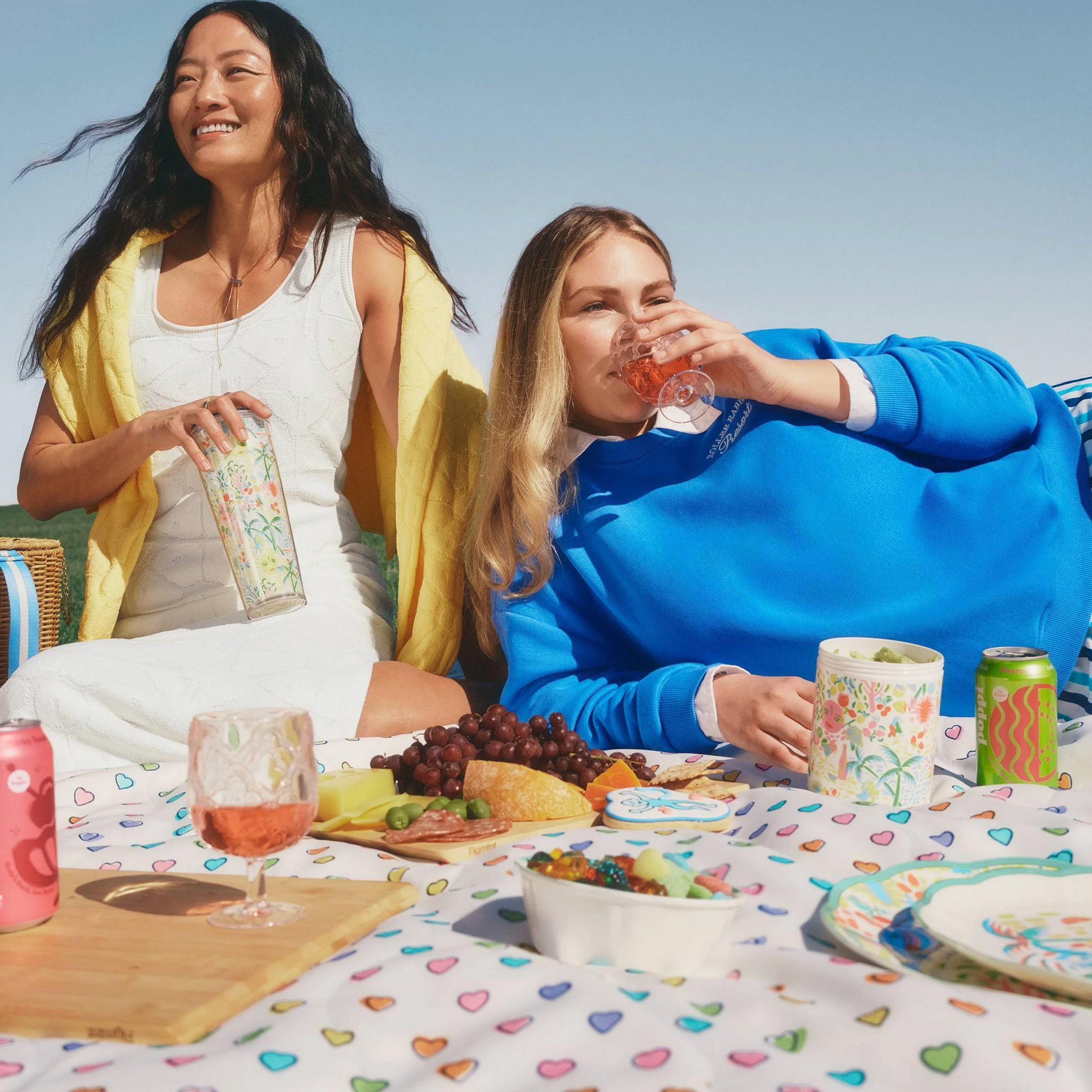 target.com:p:24oz-vacation-tritan-hydration-tumbler-white-blue-roller-rabbit-x-target:-:A-94817337 LIFESTYLE.jpg