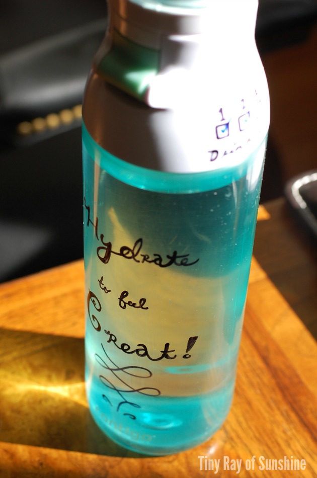TinyRayofSunshine.TinyTipTuesday.Howtodrinkmorewater.3.jpg