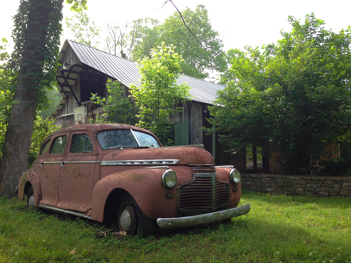  A   RETREAT. FARM. LODGING.   Community    