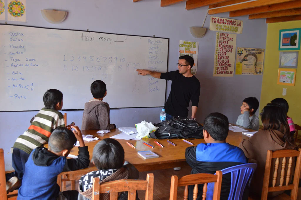 volunteer-teaching-english-abroad.jpg