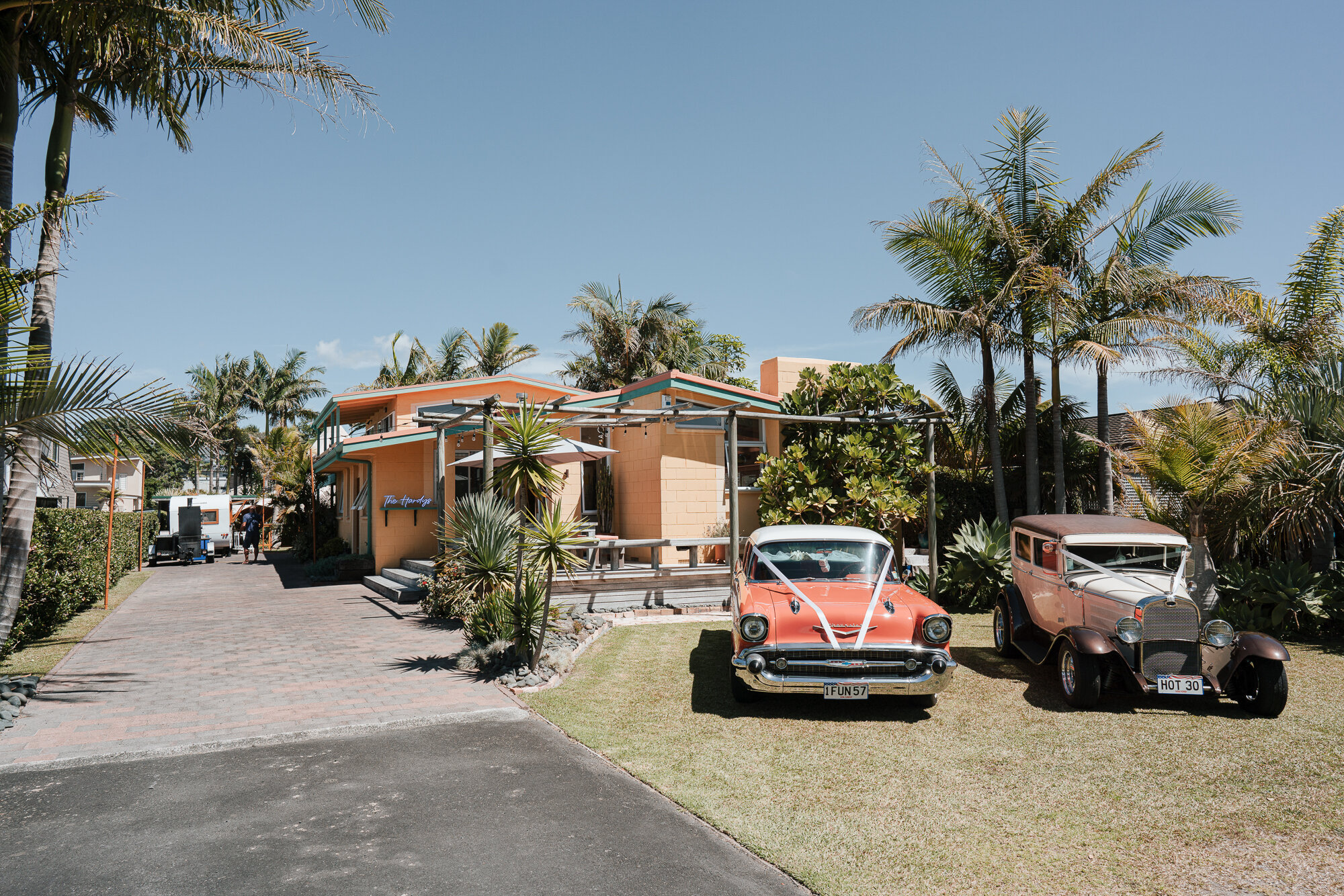 andre-mike-red-beach-auckland-wedding-photographer.jpg