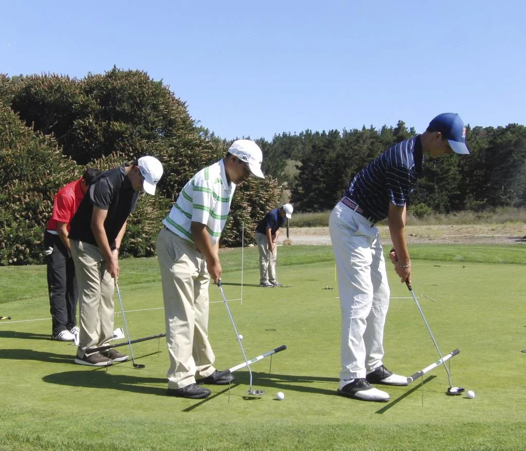 putting pebble beach swinkey.jpg