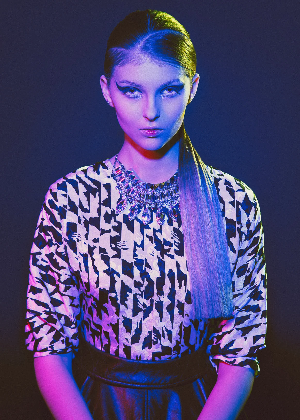 anastasia-lagune-cliche-mwtallic-fashion-editorial-ryu-5.jpg