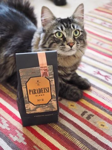 Roscoe gets his first taste of Paradeisi Blend.
